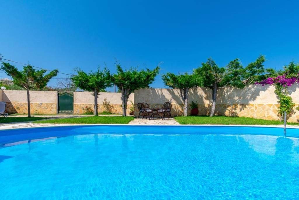 Saia Villa *